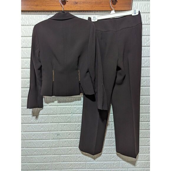 Allen B. Schwartz Women's Brown Polyester Rhinestone Trimmed Pant Suit Size 2 - Picture 4 of 9